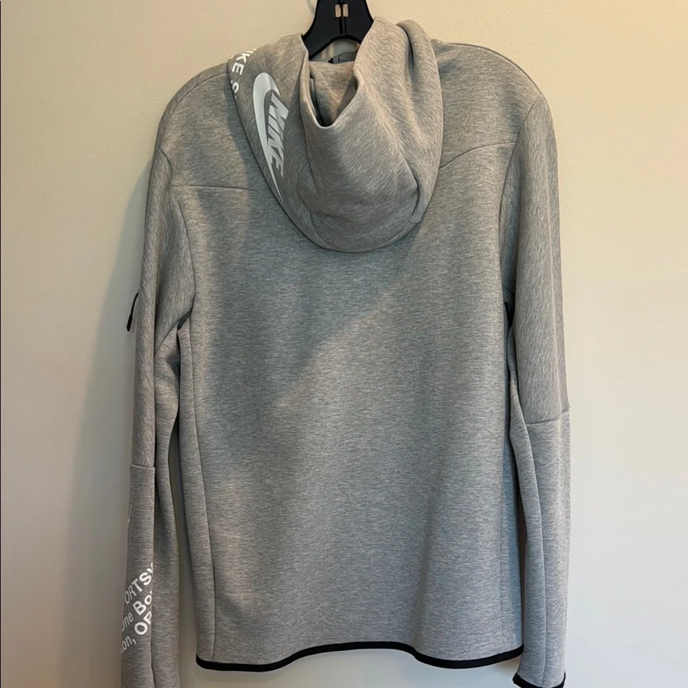 Nike Men’s Gray Tech Fleece Full-Zip Hoodie, Size M - Picture 5 of 8